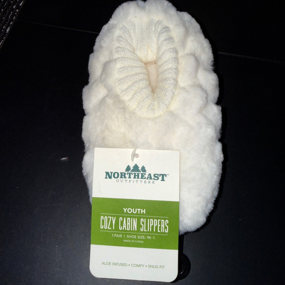 Northeast Outfitters Cozy Cabin Slippers Youth XS 9K-1 Cream New Aloe Infu Heart